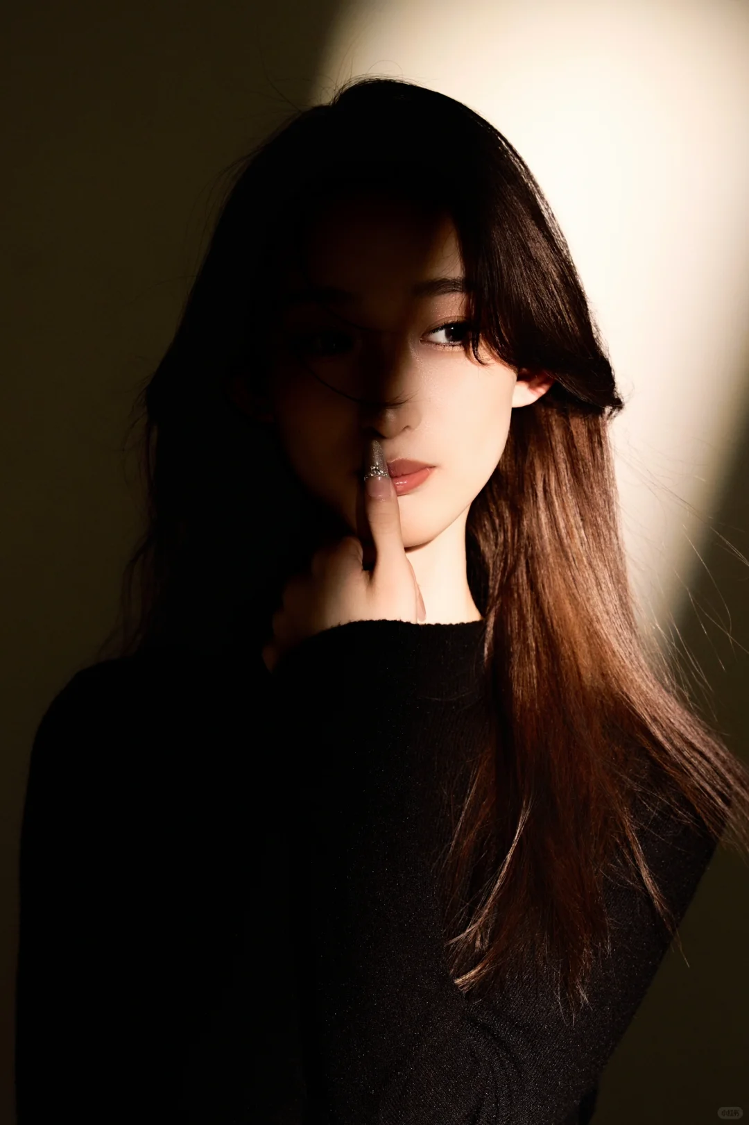 天津模特蹲摄影