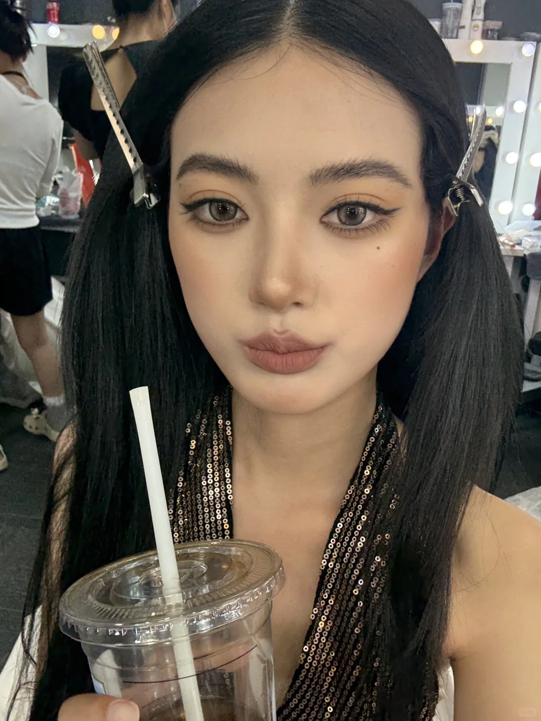 300一天的妆面模特/