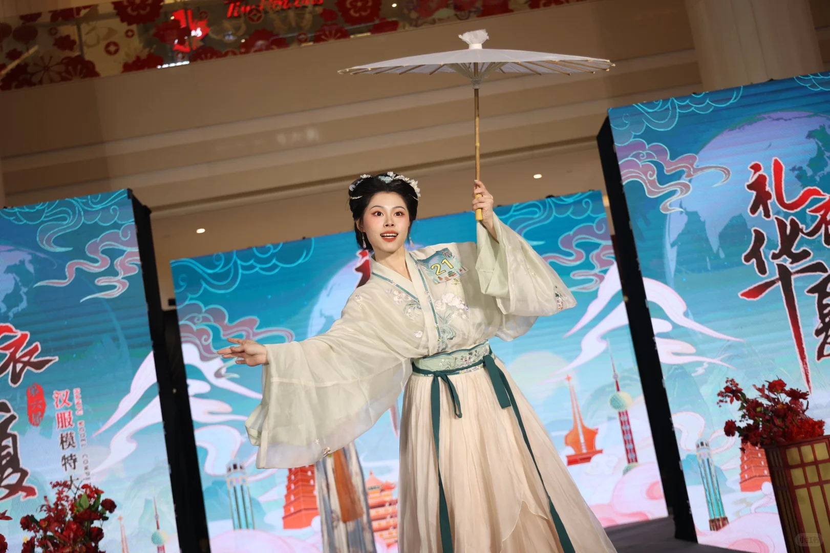 现在什么人都能当汉服模特了吗…