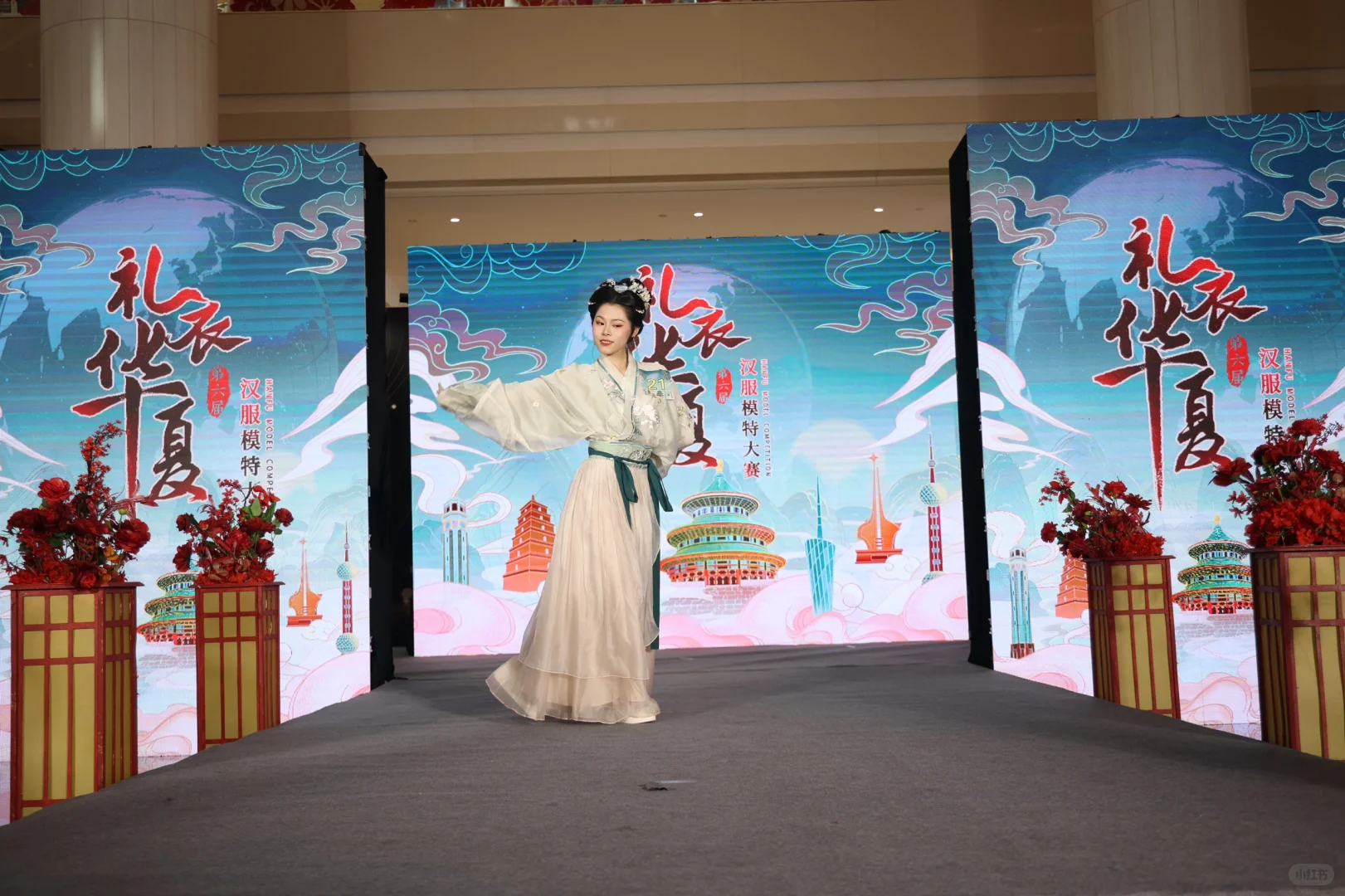 现在什么人都能当汉服模特了吗…