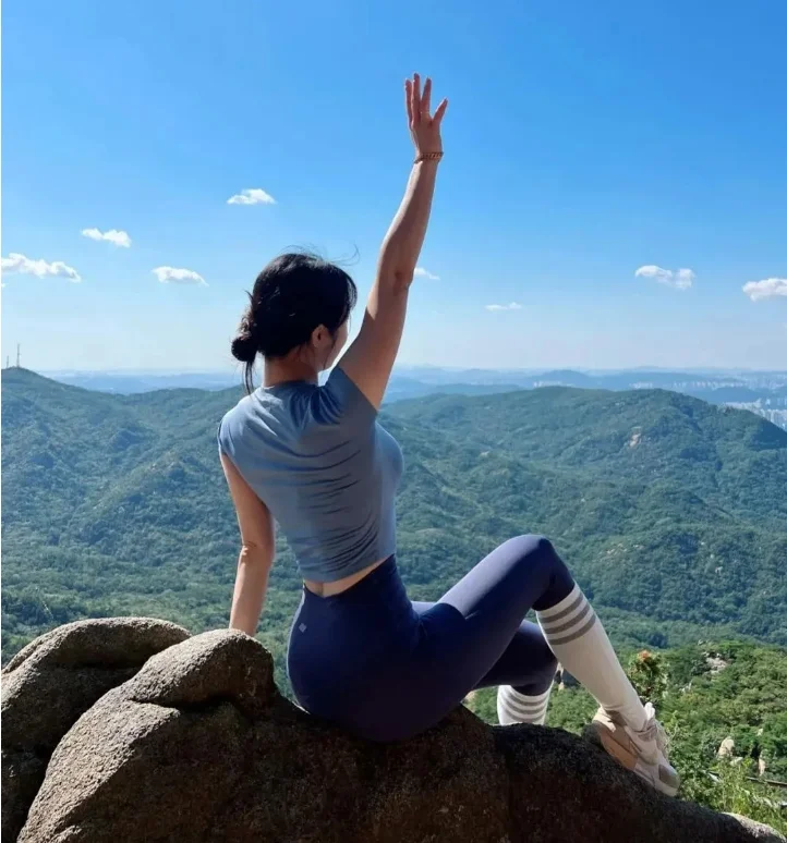 韩国健身,丰腴身材,女神颜值,谁能不迷糊？