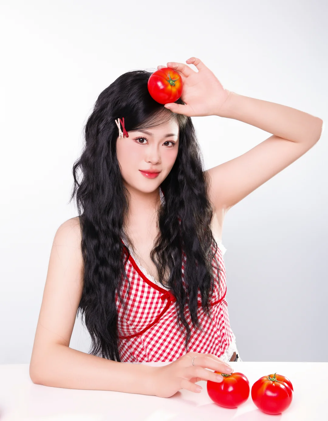 最近很火?的番茄女孩写真 在内江也能拍到