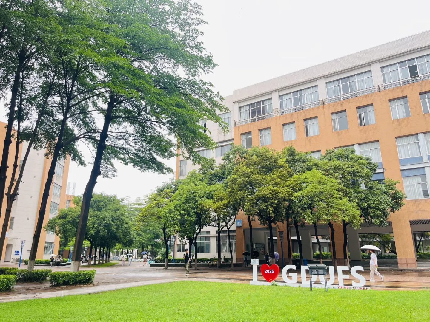 广东外语外贸大学直招!