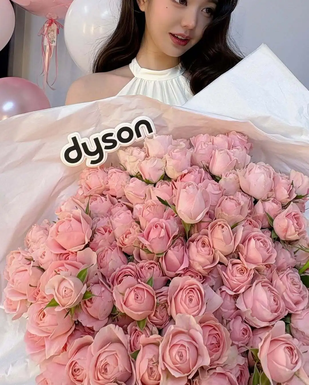 张元英INS更新 女神就该被爱意和鲜花包围