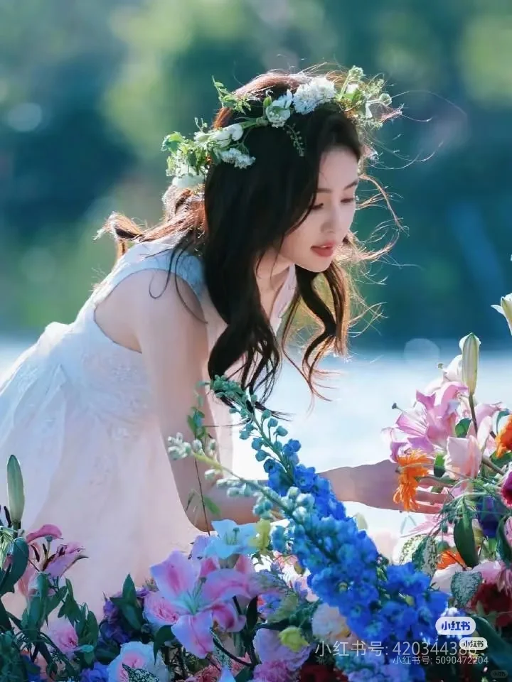 你更喜欢哪个？我更喜欢她。