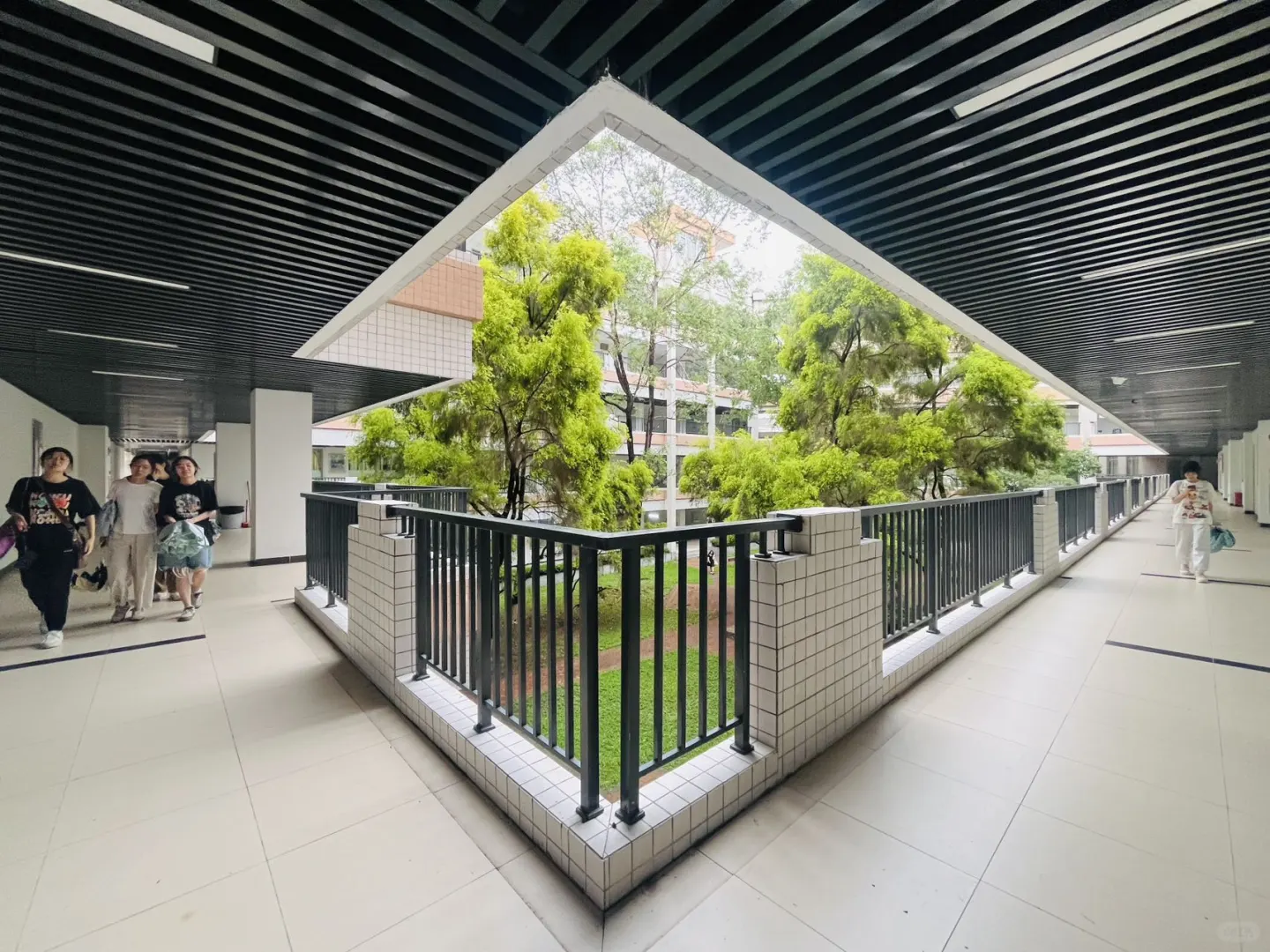 广东外语外贸大学直招!