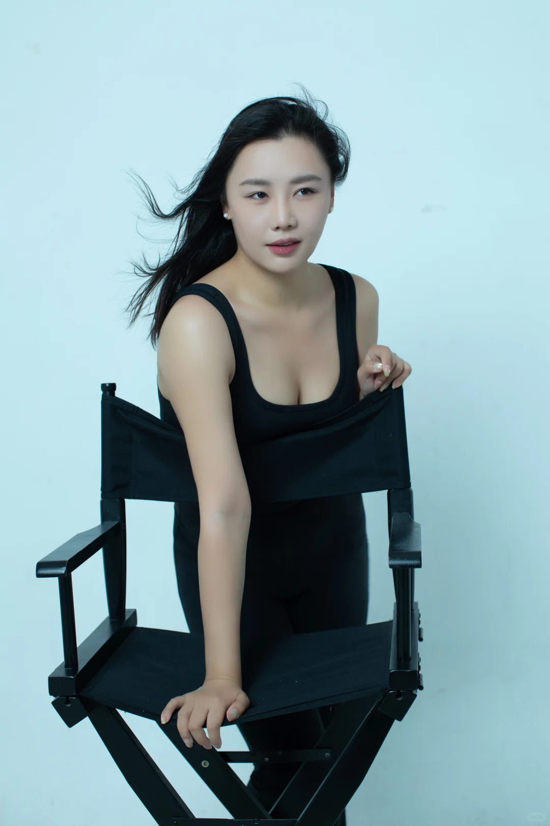 镜头下的职场女神，知性美太戳心！