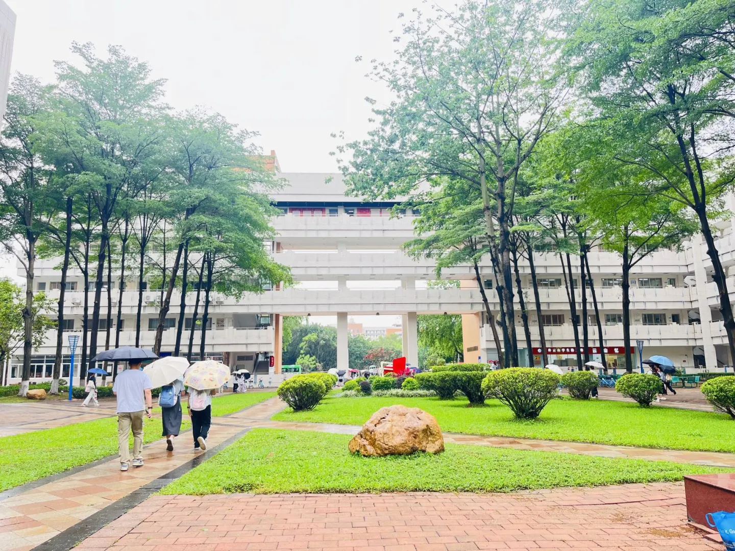 广东外语外贸大学直招!