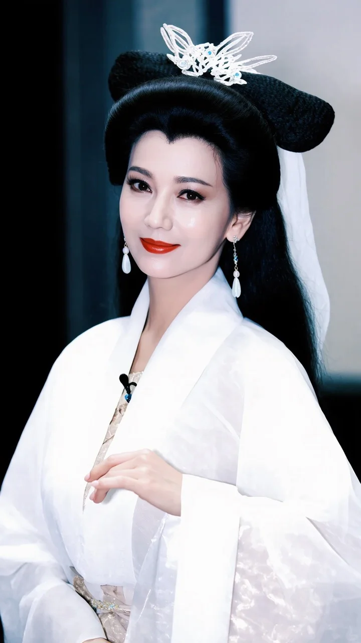 白娘子AI剧照