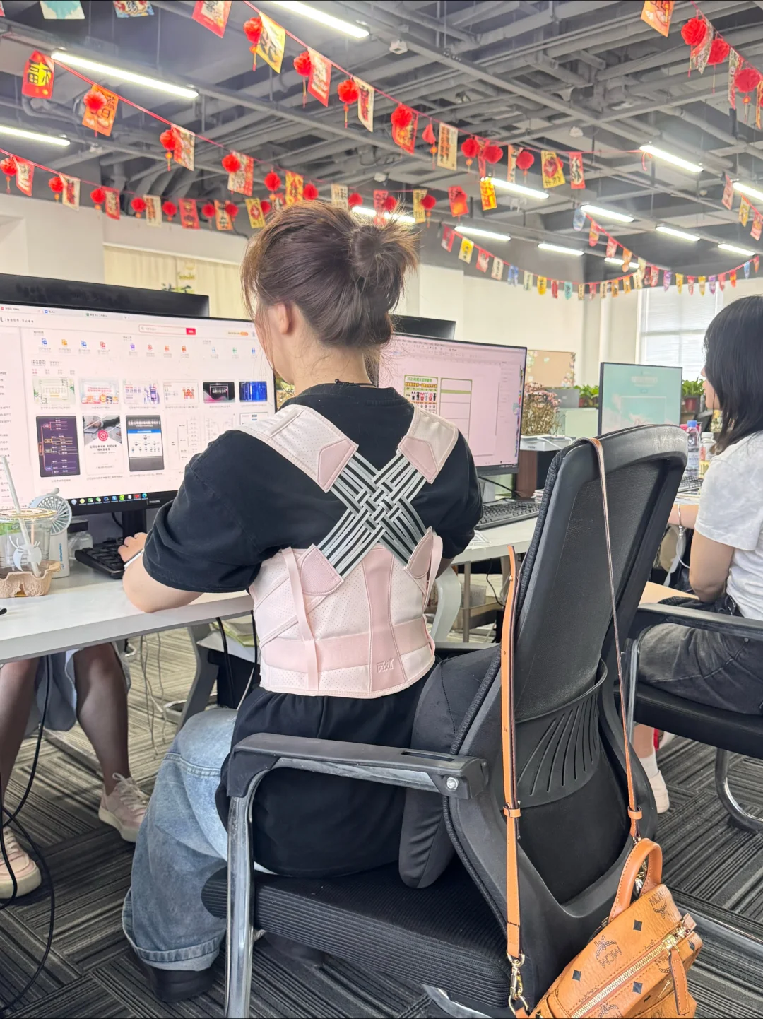 失业第二天BOSS上看到对我来说最满意的工作