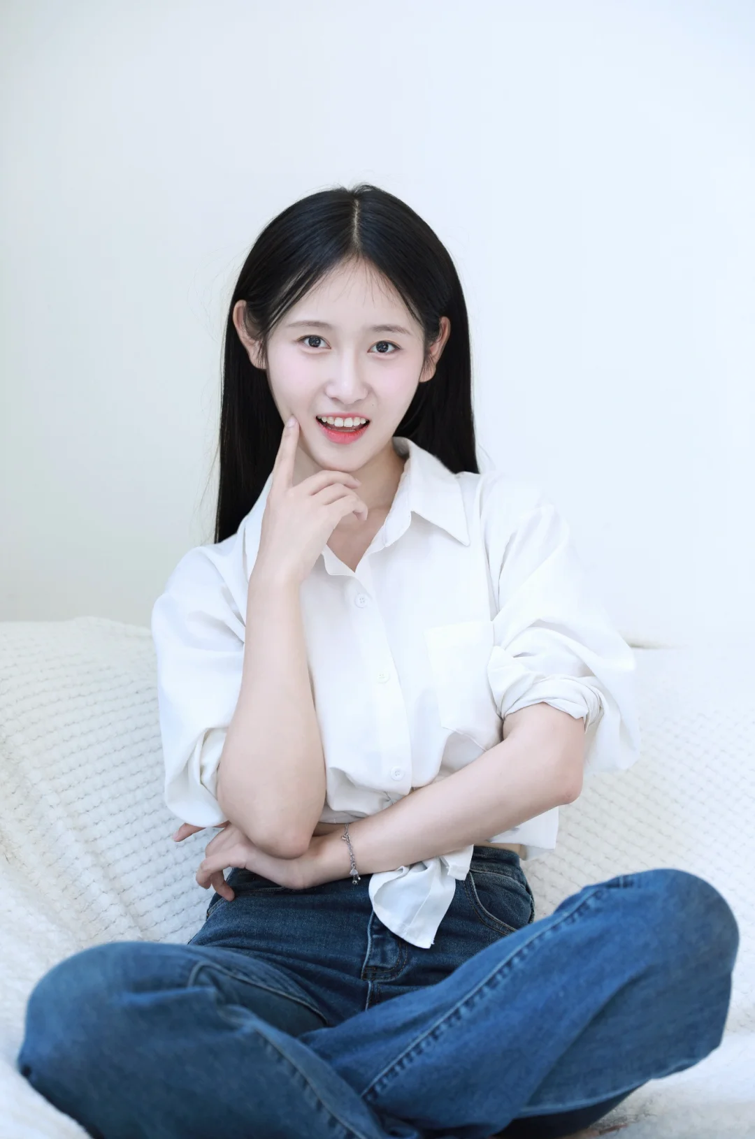 零成本!客厅沙发也能拍绝美Casting照