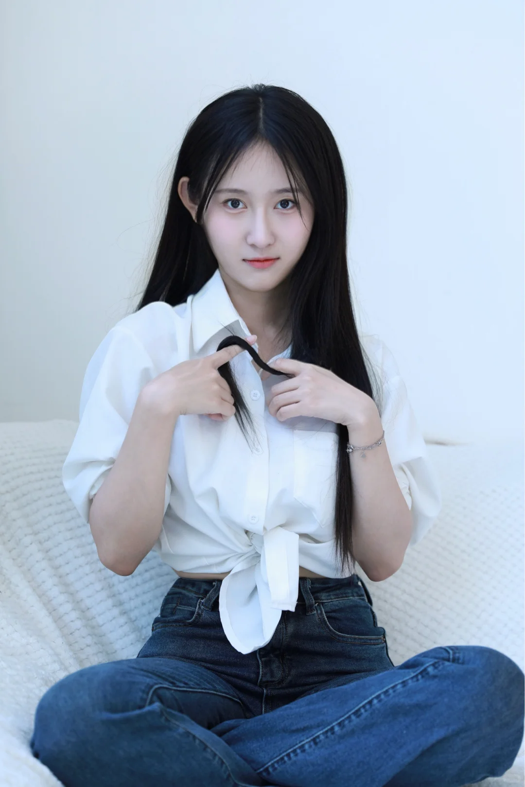 零成本!客厅沙发也能拍绝美Casting照