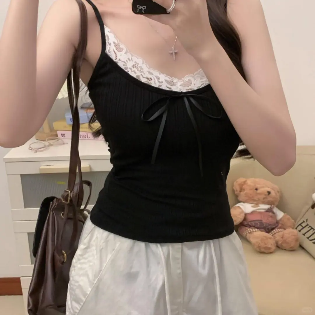 纯欲露背 解锁夏日辣妹风
