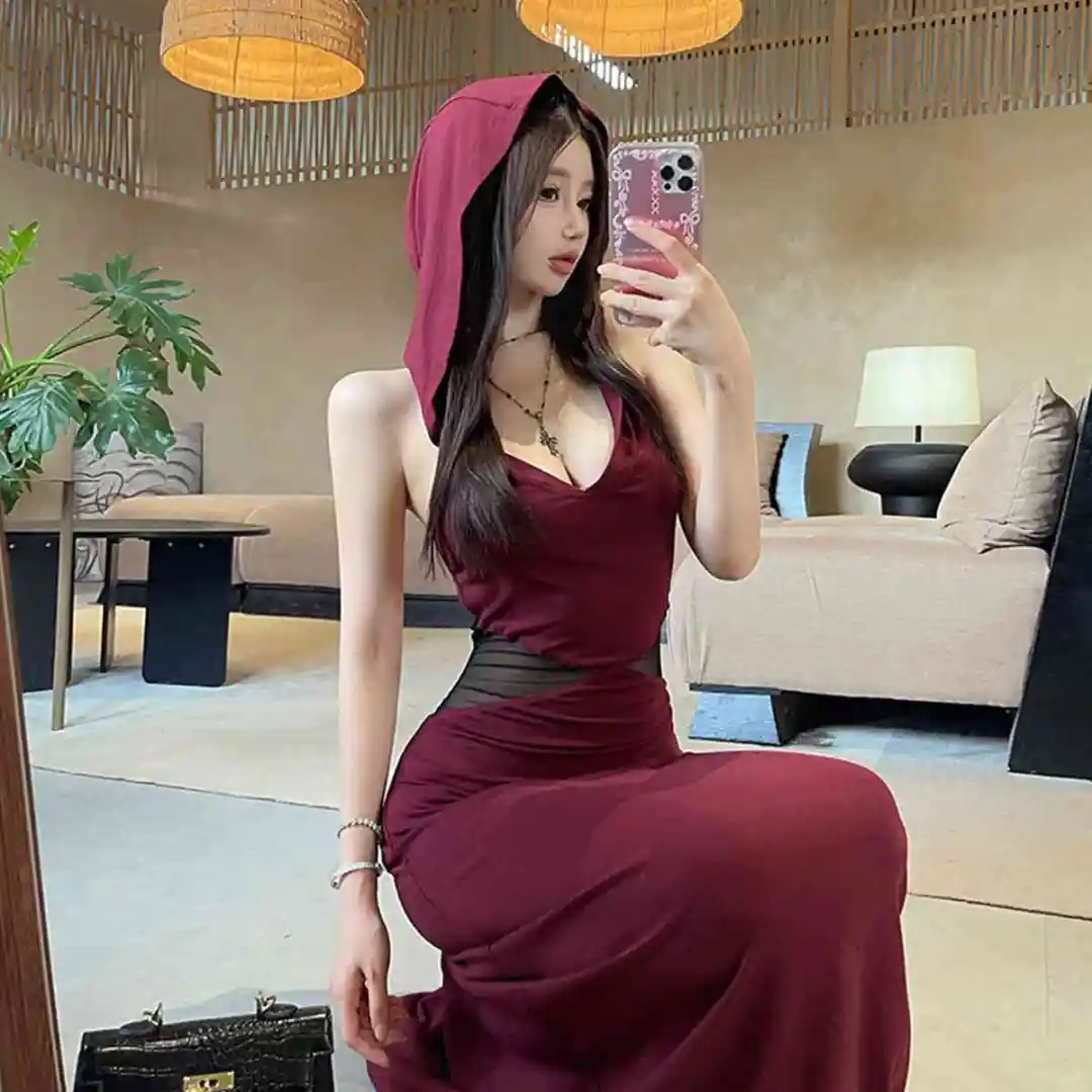 暗黑系纯欲风露背长裙，夏日心动之选