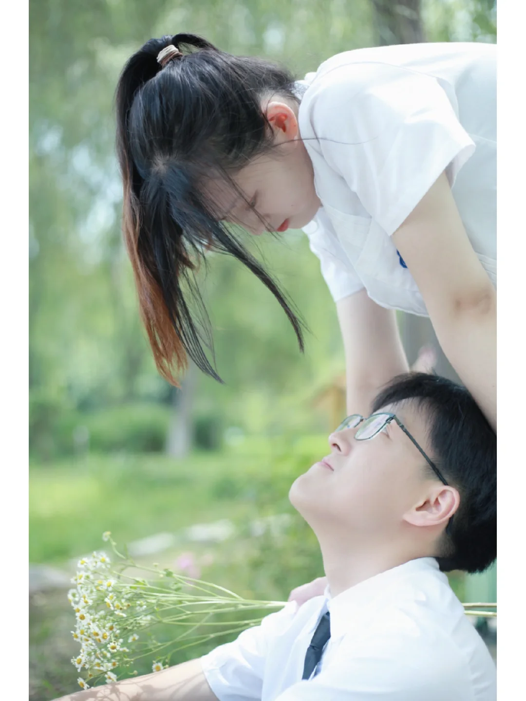 ❓摄影师拍情侣写真还能这样?