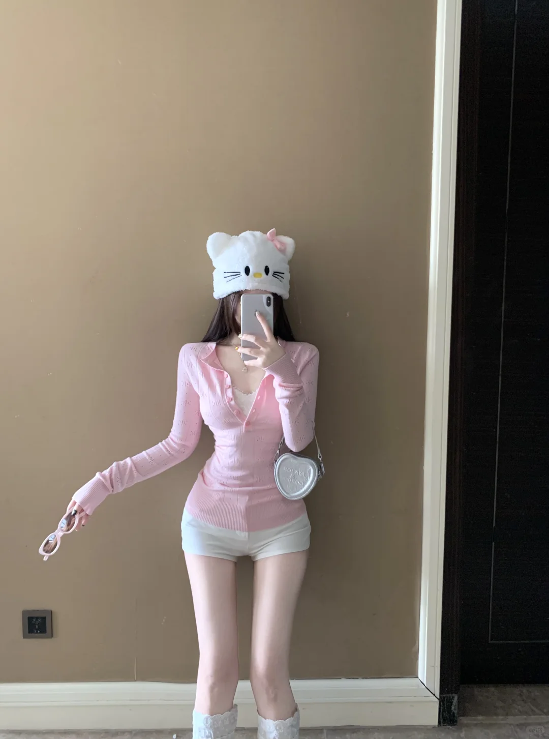 kitty一下≽^•༚• ྀི≼