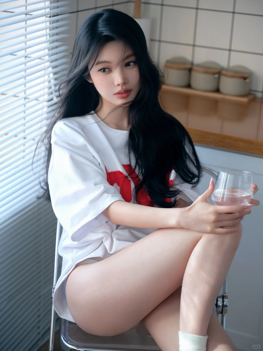 男友视角?一眼心动的居家纯欲感少女写真