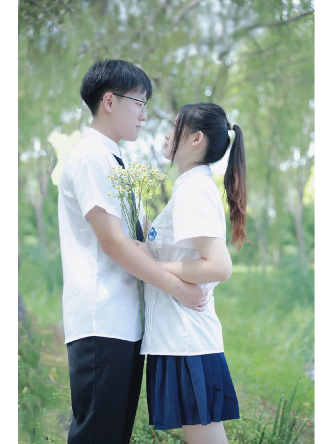 ❓摄影师拍情侣写真还能这样?