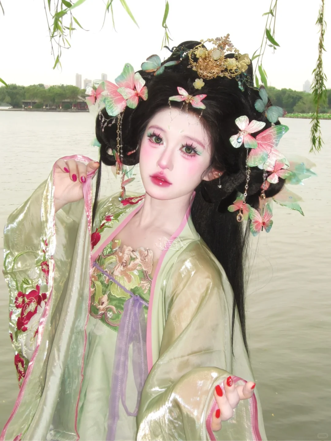 汉服模特演出一天_?佰~