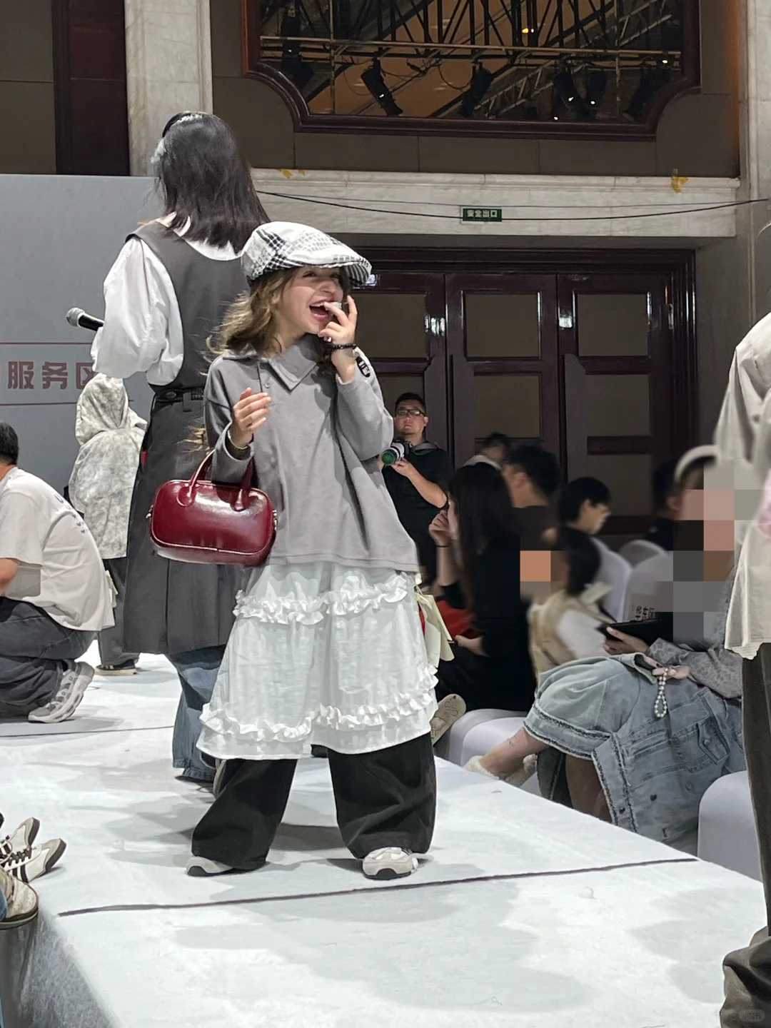 突然明白订货会为什么请外籍童模
