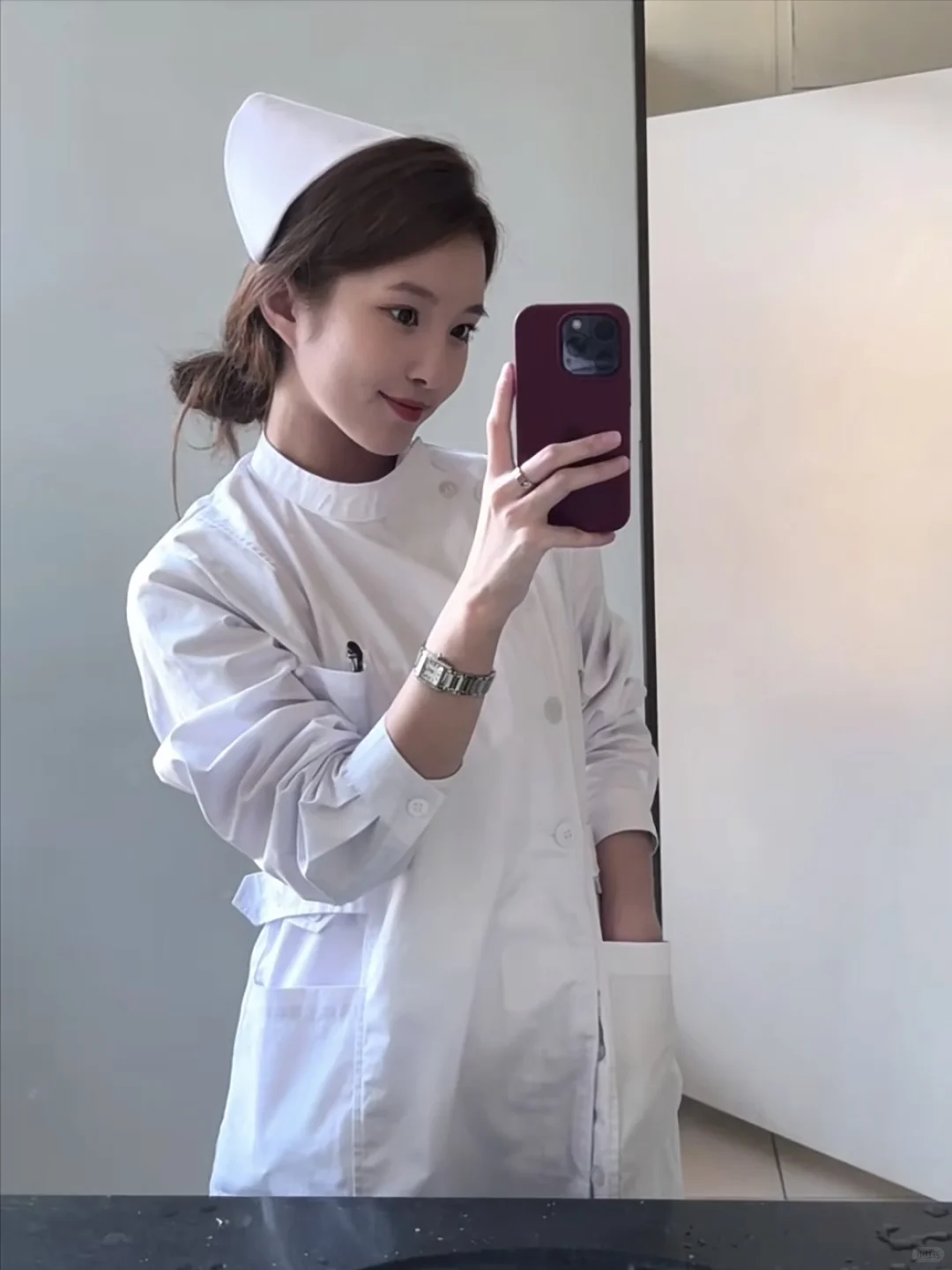 26岁,护编上岸,每月7k,爽死了