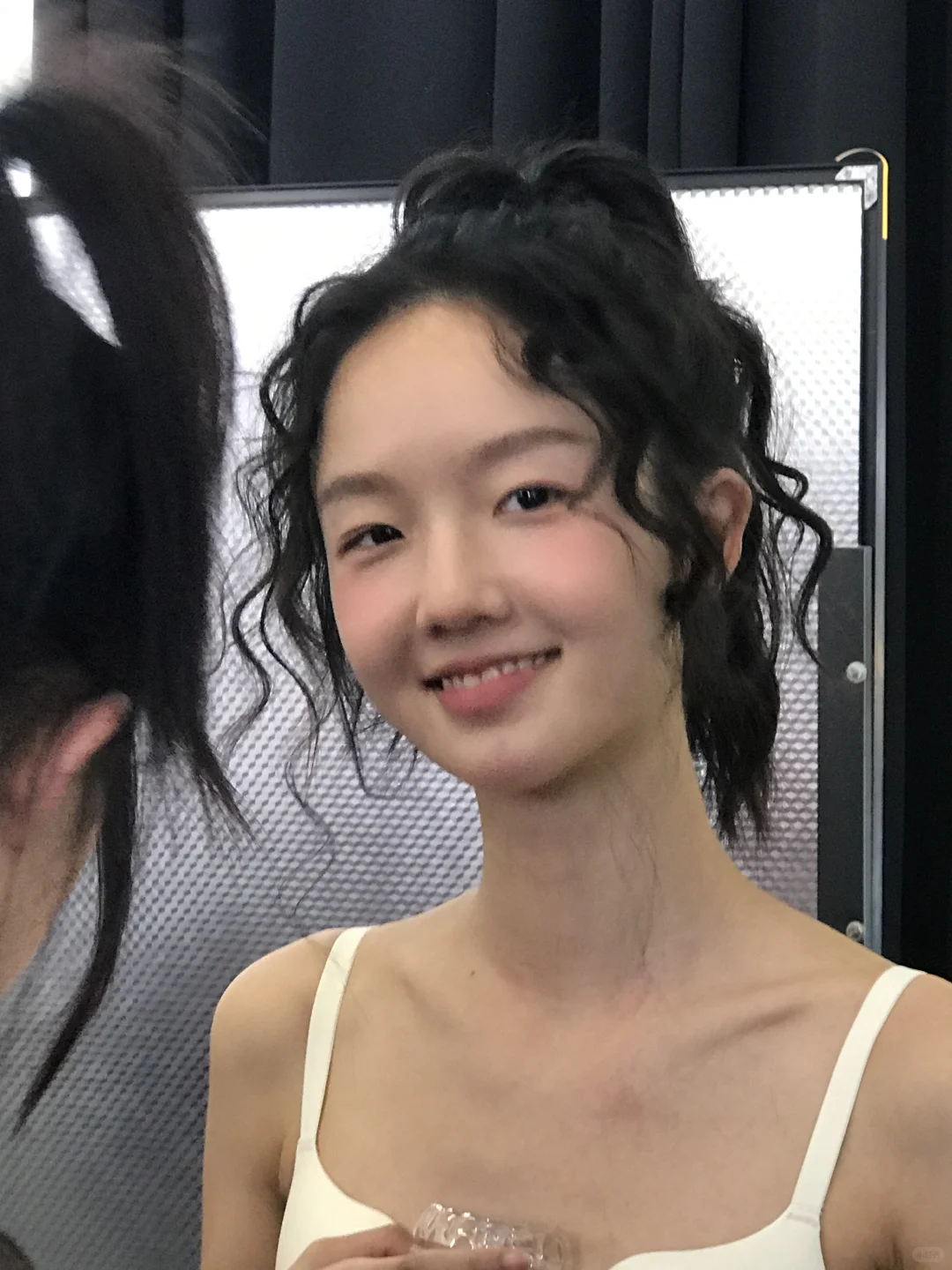 哎?骗人的吧?这么可爱的女孩子……