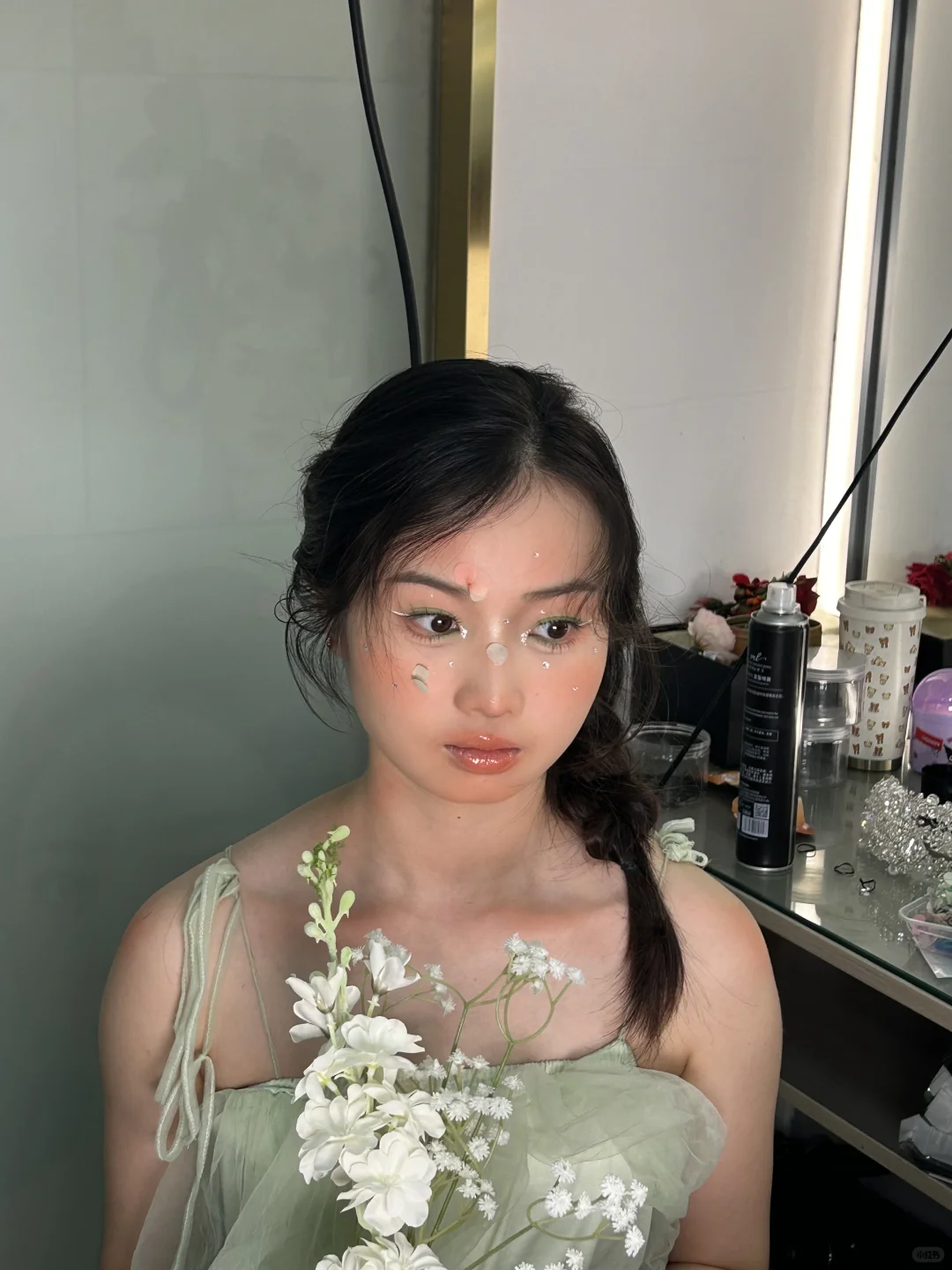 找化妆模特