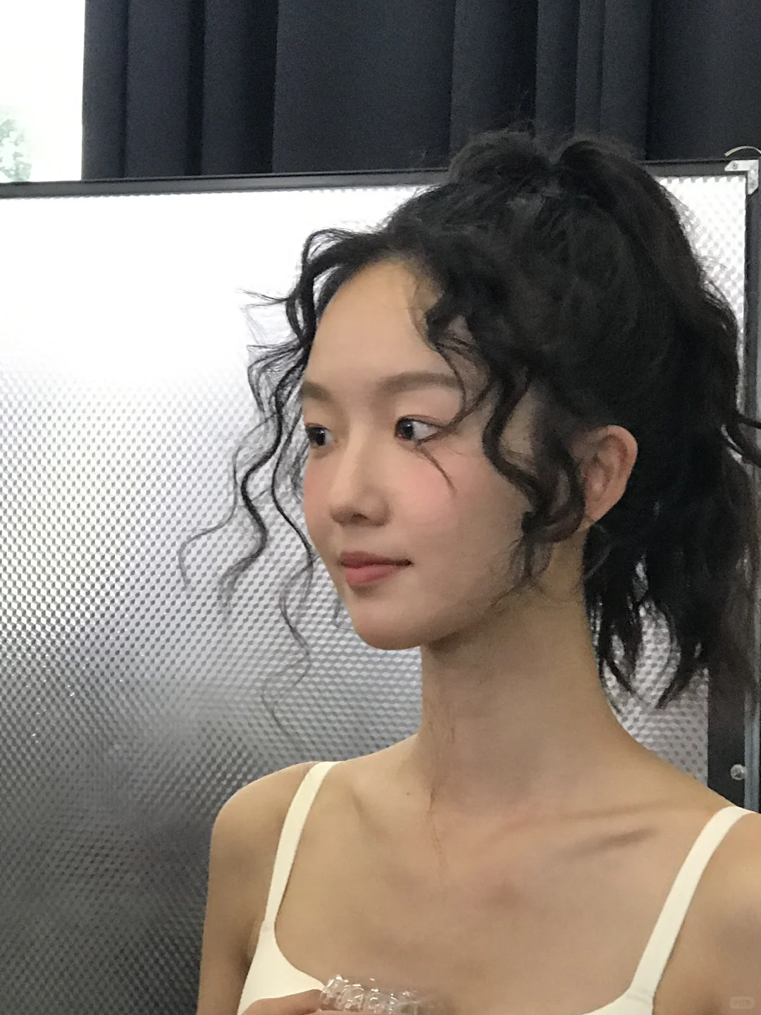 哎?骗人的吧?这么可爱的女孩子……