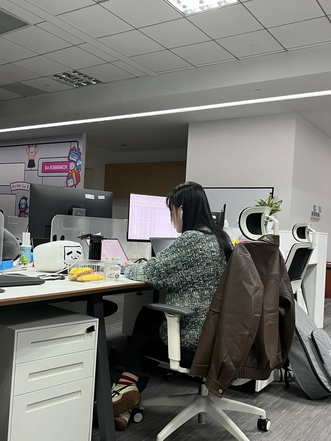 互联网大厂实习生假期加班现状