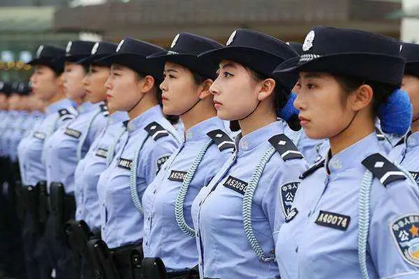 市公安局招录男女辅警共300名！
