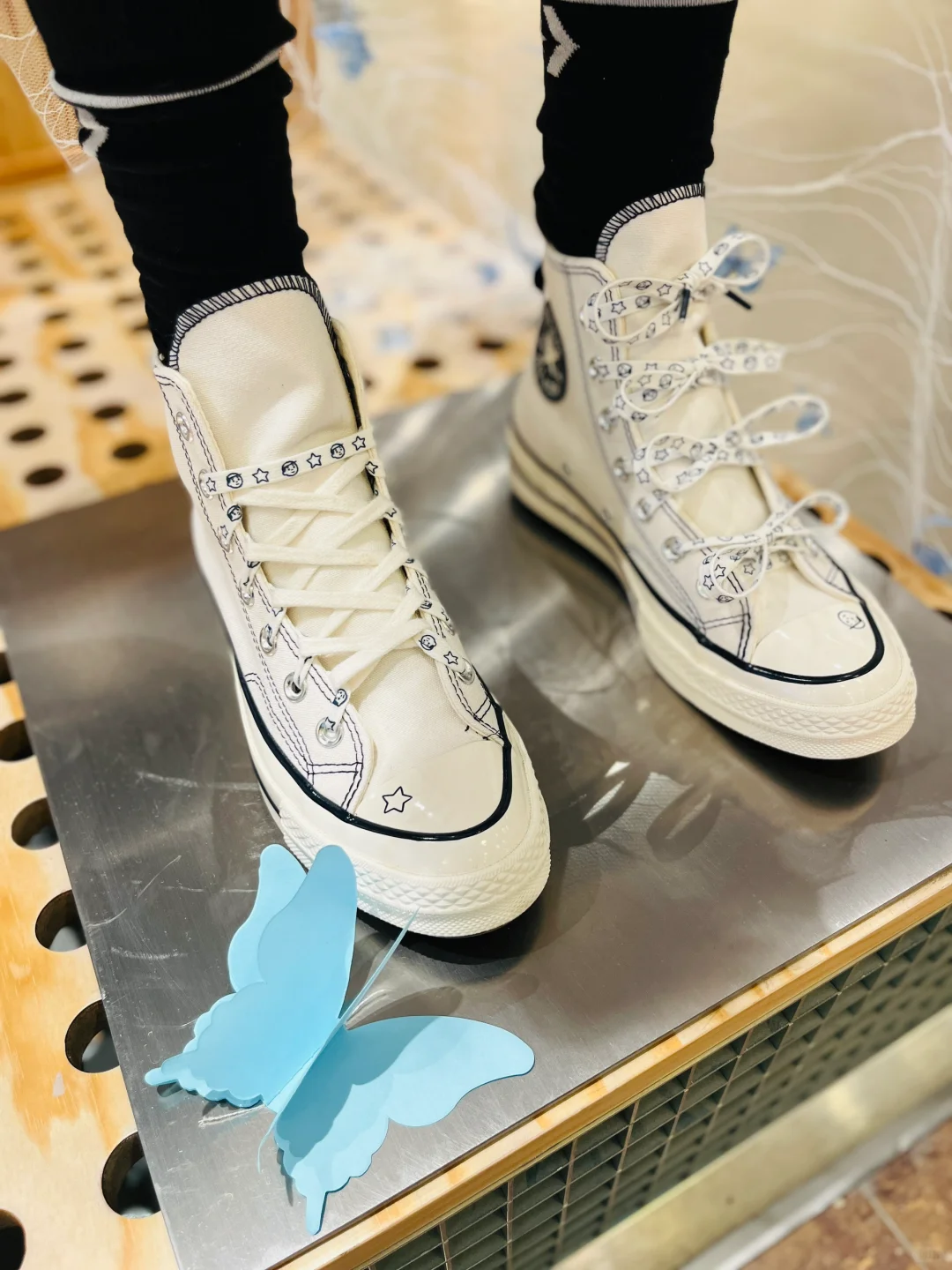 CONVERSE