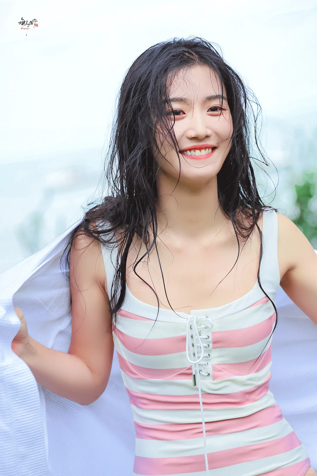 卢昱晓夏日纯欲风,甜妹天花板!