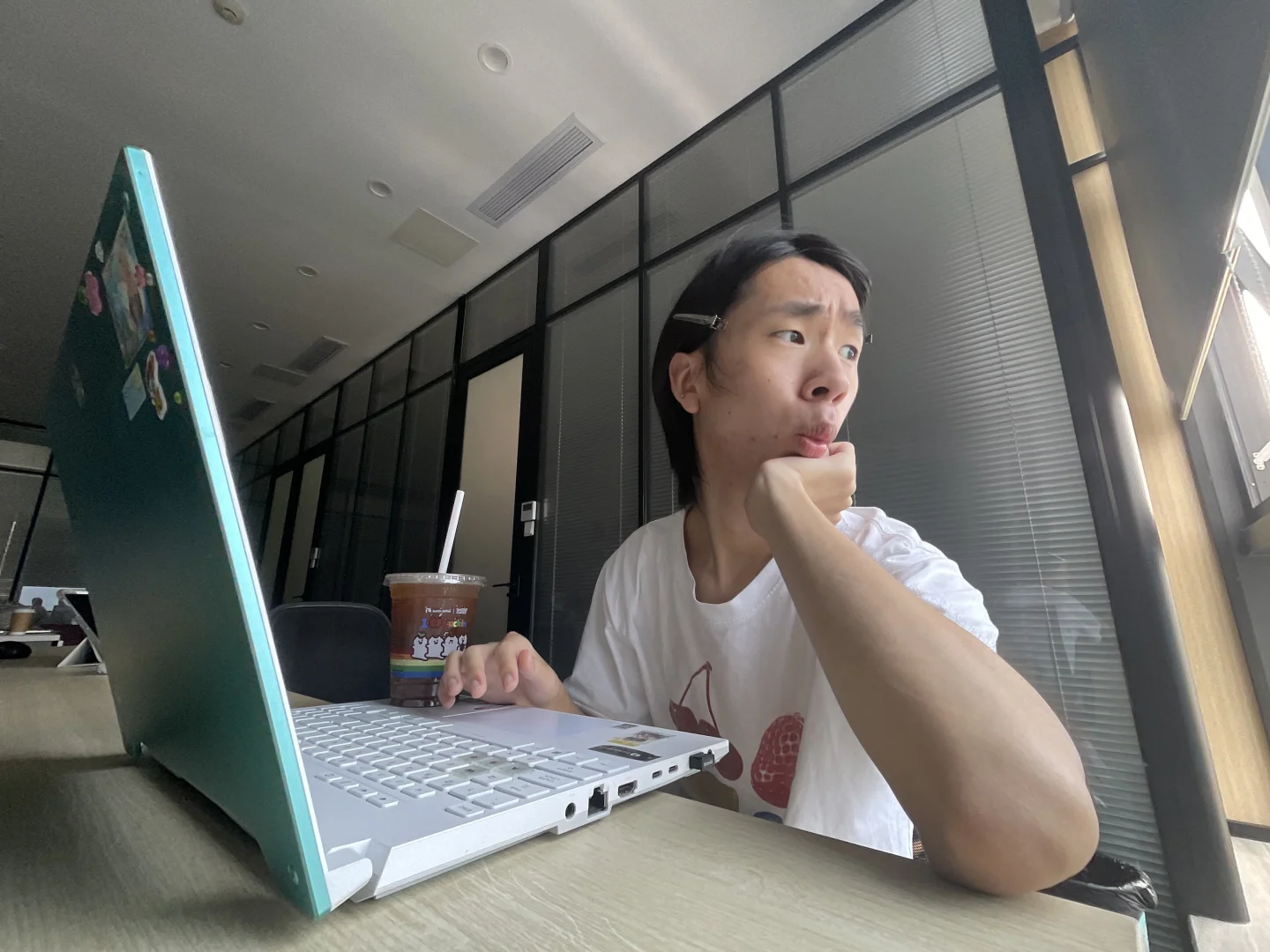 我就这样倒贴实习。