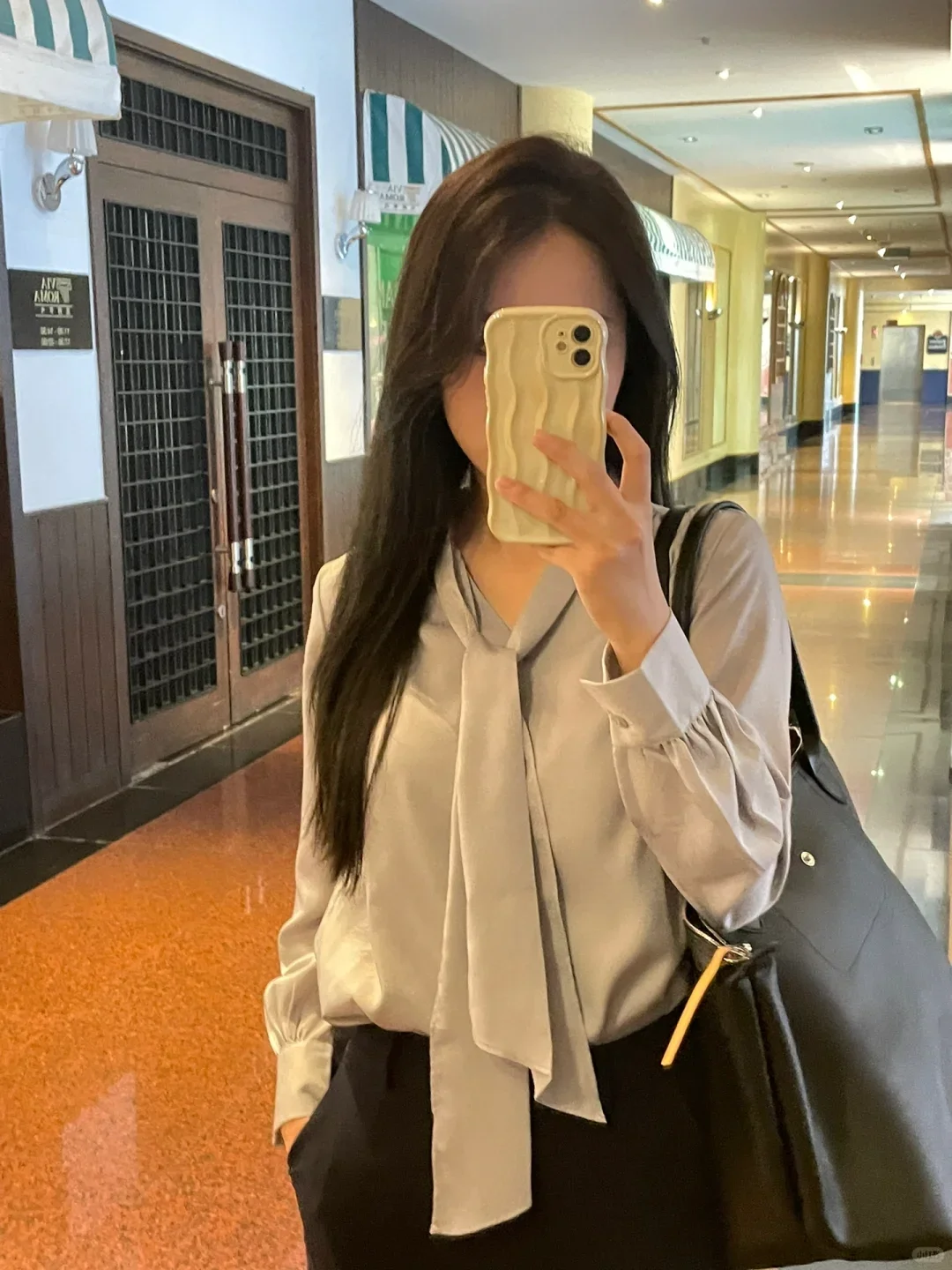 28岁金融女孩,凭借自己的过上了梦想中生