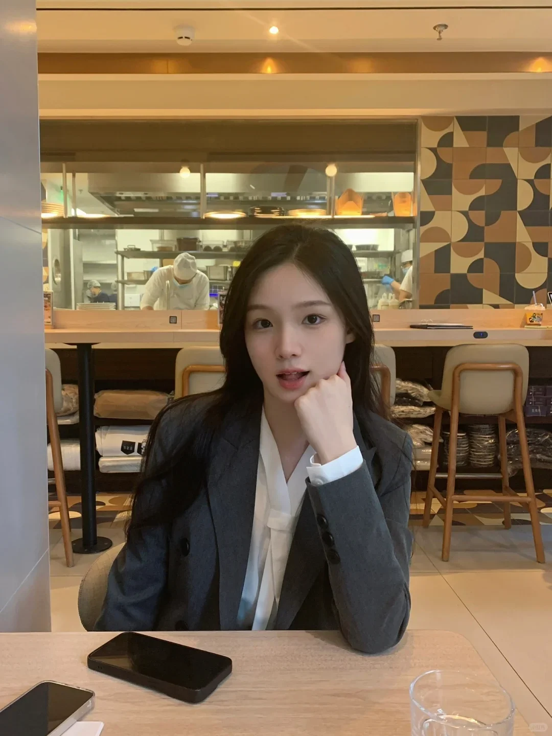 28岁金融女孩,凭借自己的过上了梦想中生