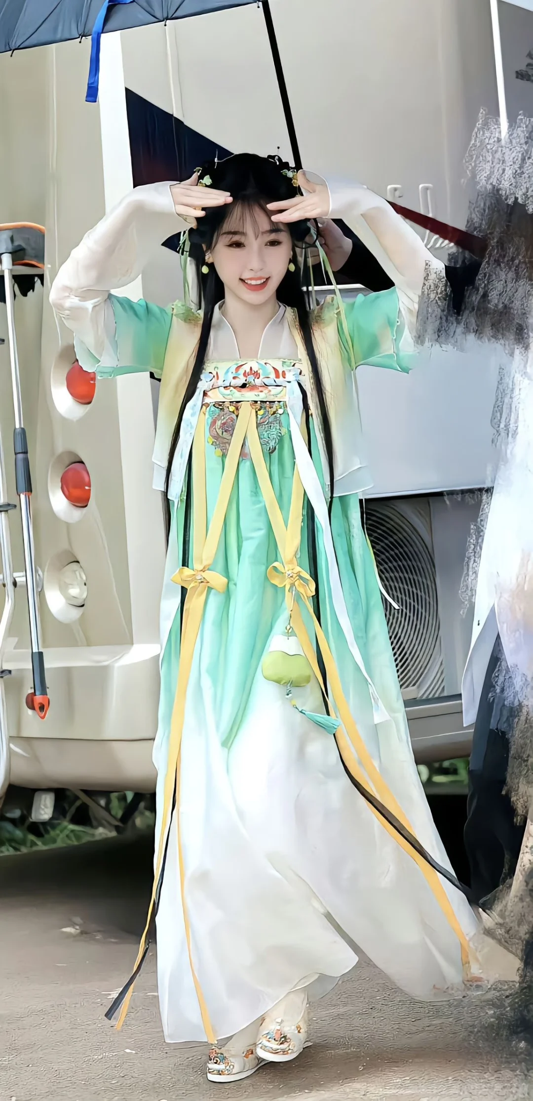 100个女神名场面-虞书欣