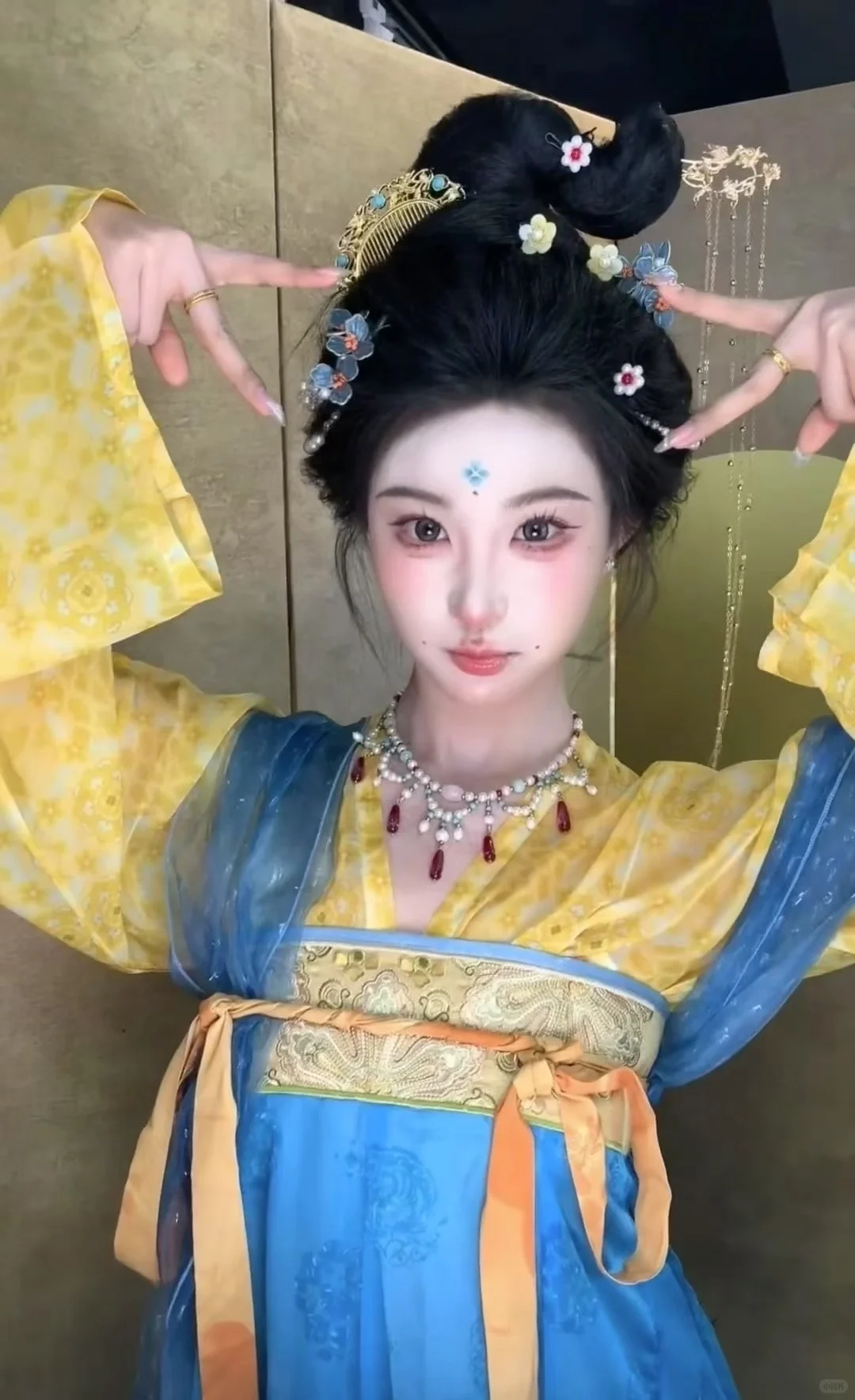 合肥蜀山区汉服礼服模特走秀500-800