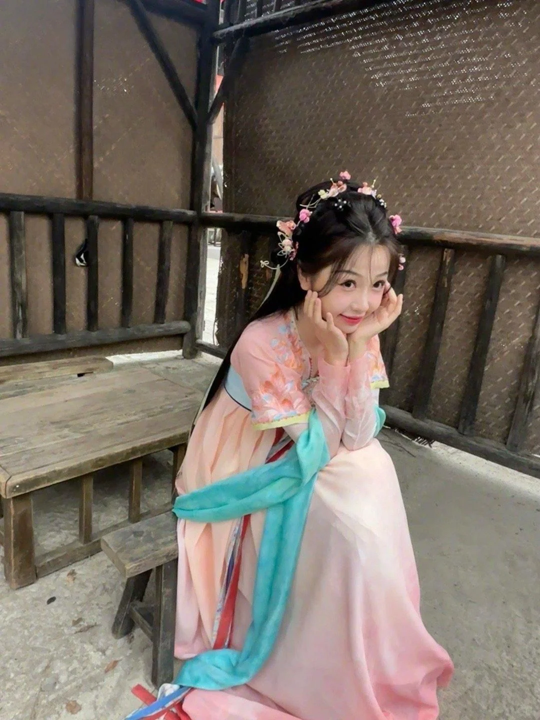 100个女神名场面-虞书欣