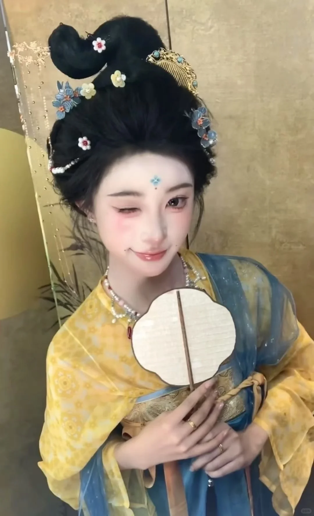 合肥蜀山区汉服礼服模特走秀500-800