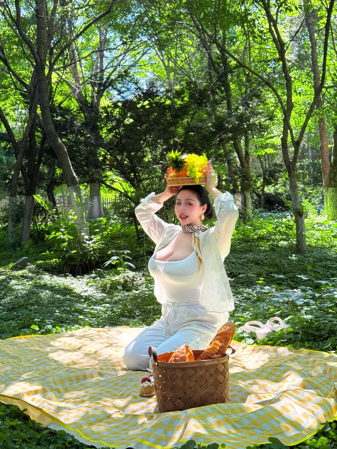 野餐?拍摄（正常棉麻休闲穿搭，无不良引导）