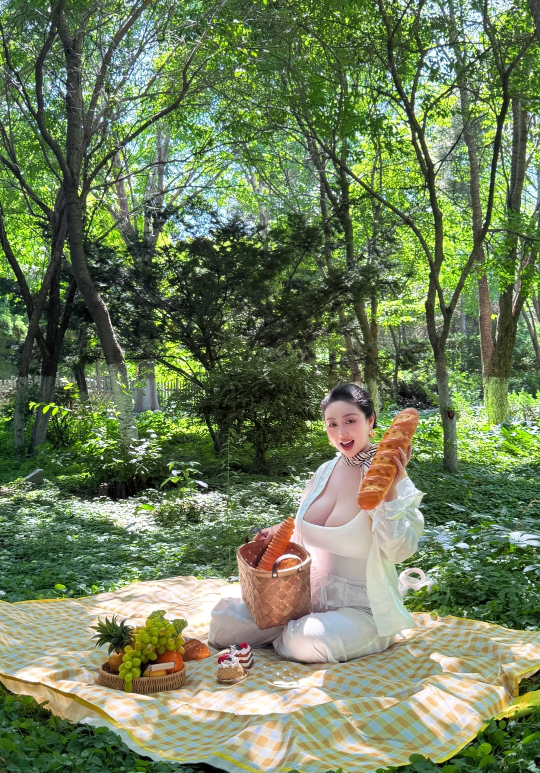 野餐?拍摄（正常棉麻休闲穿搭，无不良引导）
