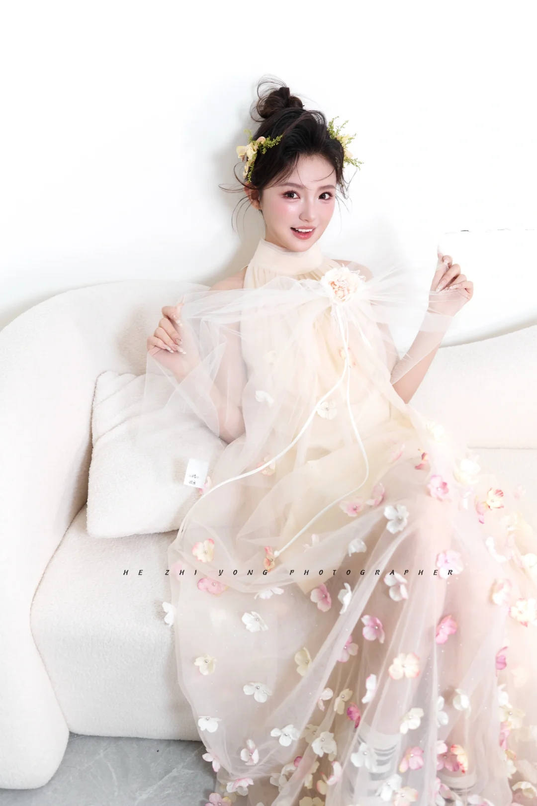 ?把春天的花揉进少女的裙摆里??