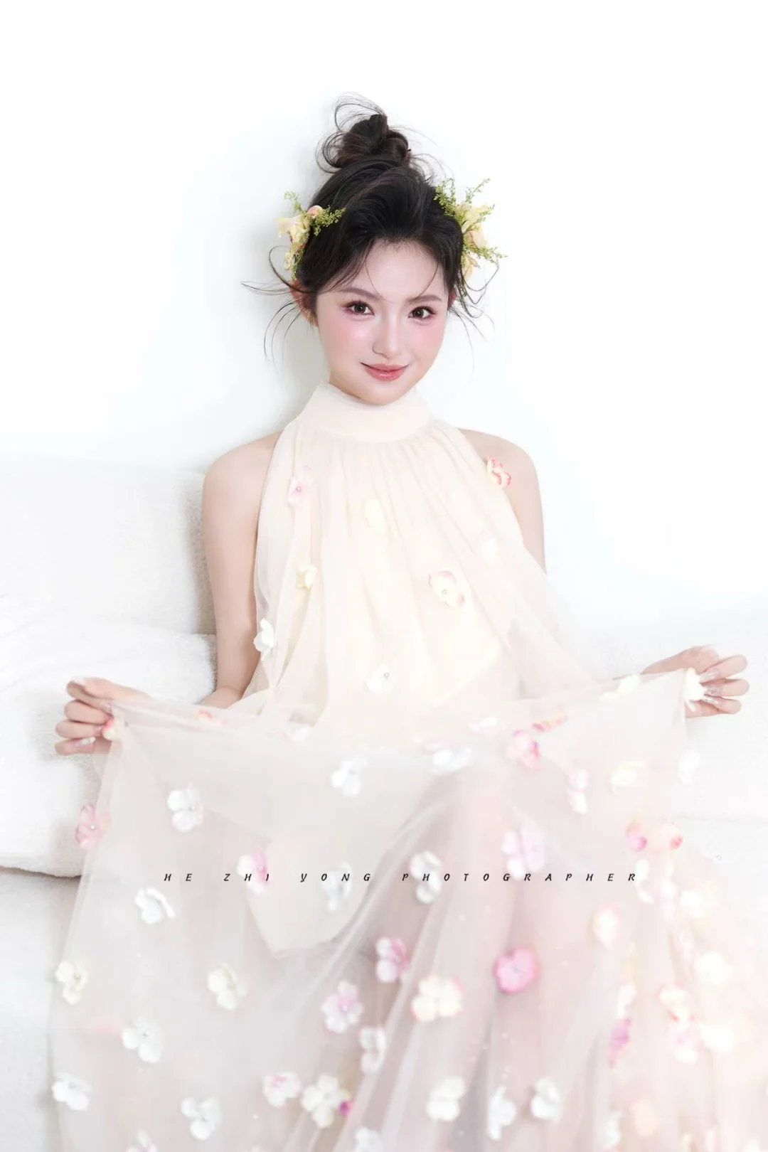 ?把春天的花揉进少女的裙摆里??