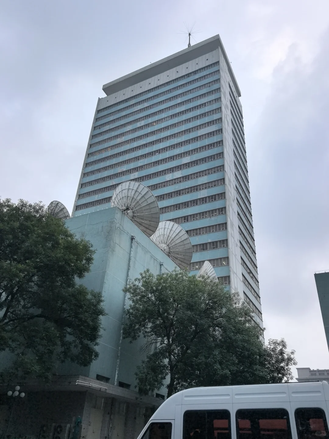 浙传05男大勇闯央视✌