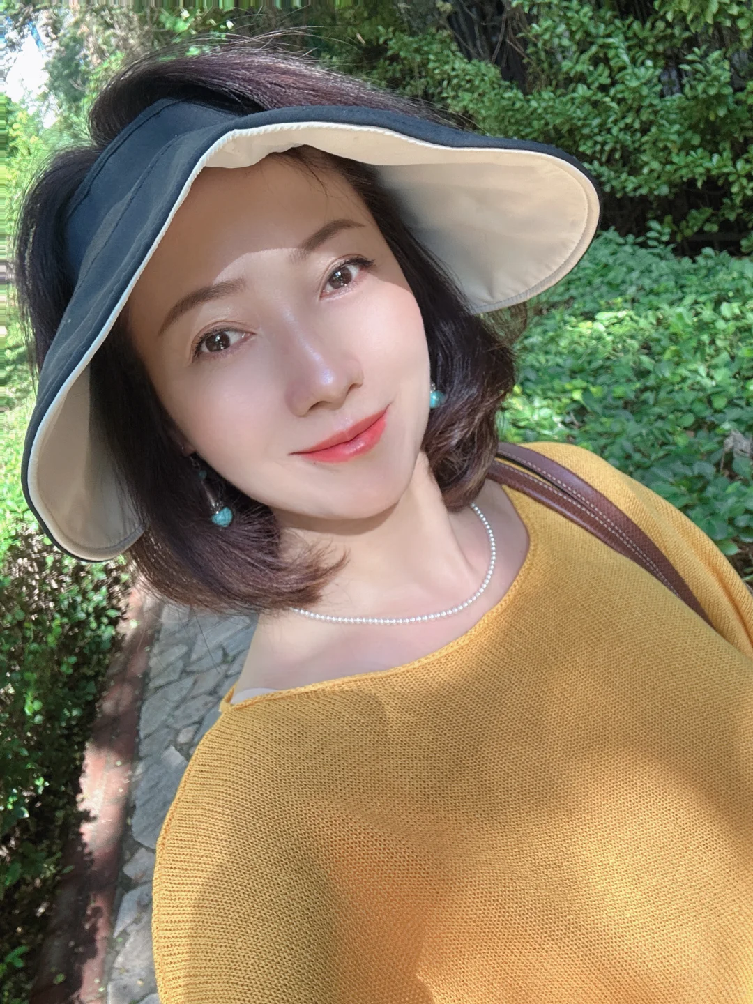 48周岁，属蛇的摩羯座中年女人