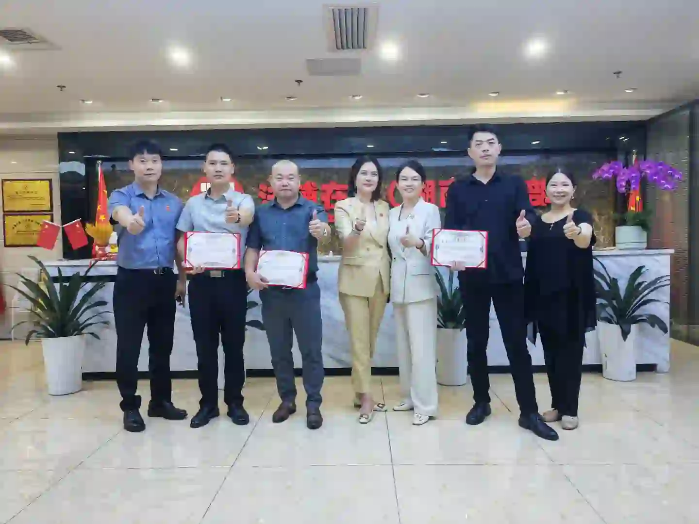 专业的公司.诚邀各路精英及销售小白