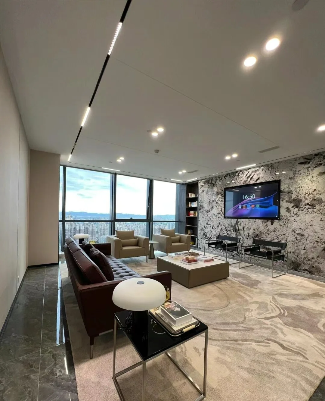 新公司大量高薪招聘！