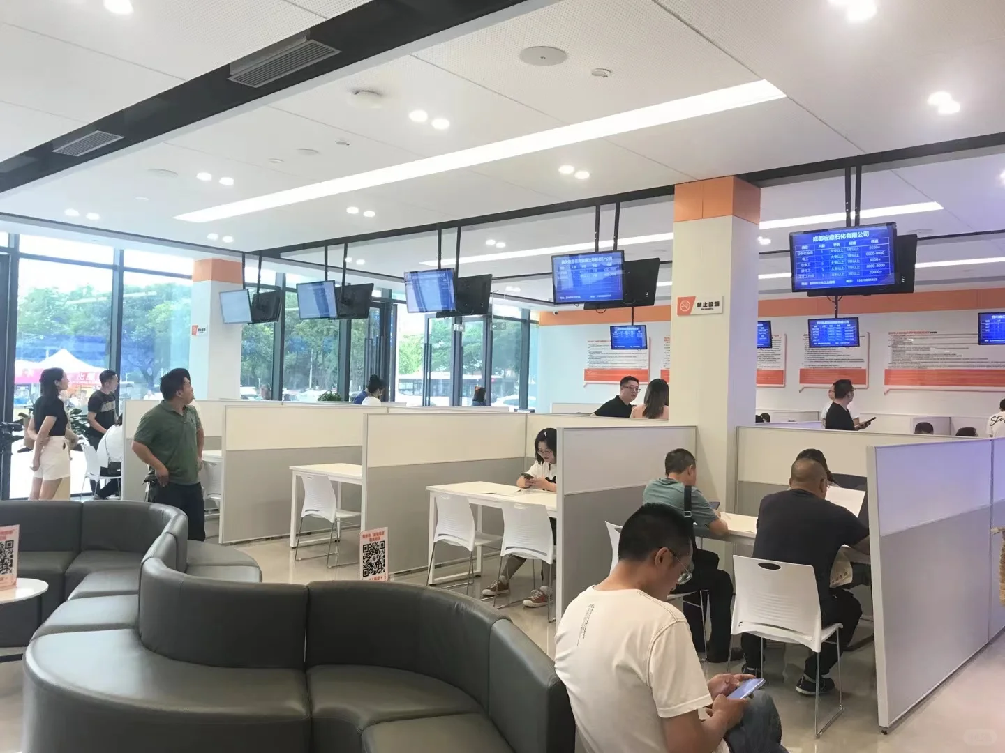 每周三现场招聘会，欢迎大家