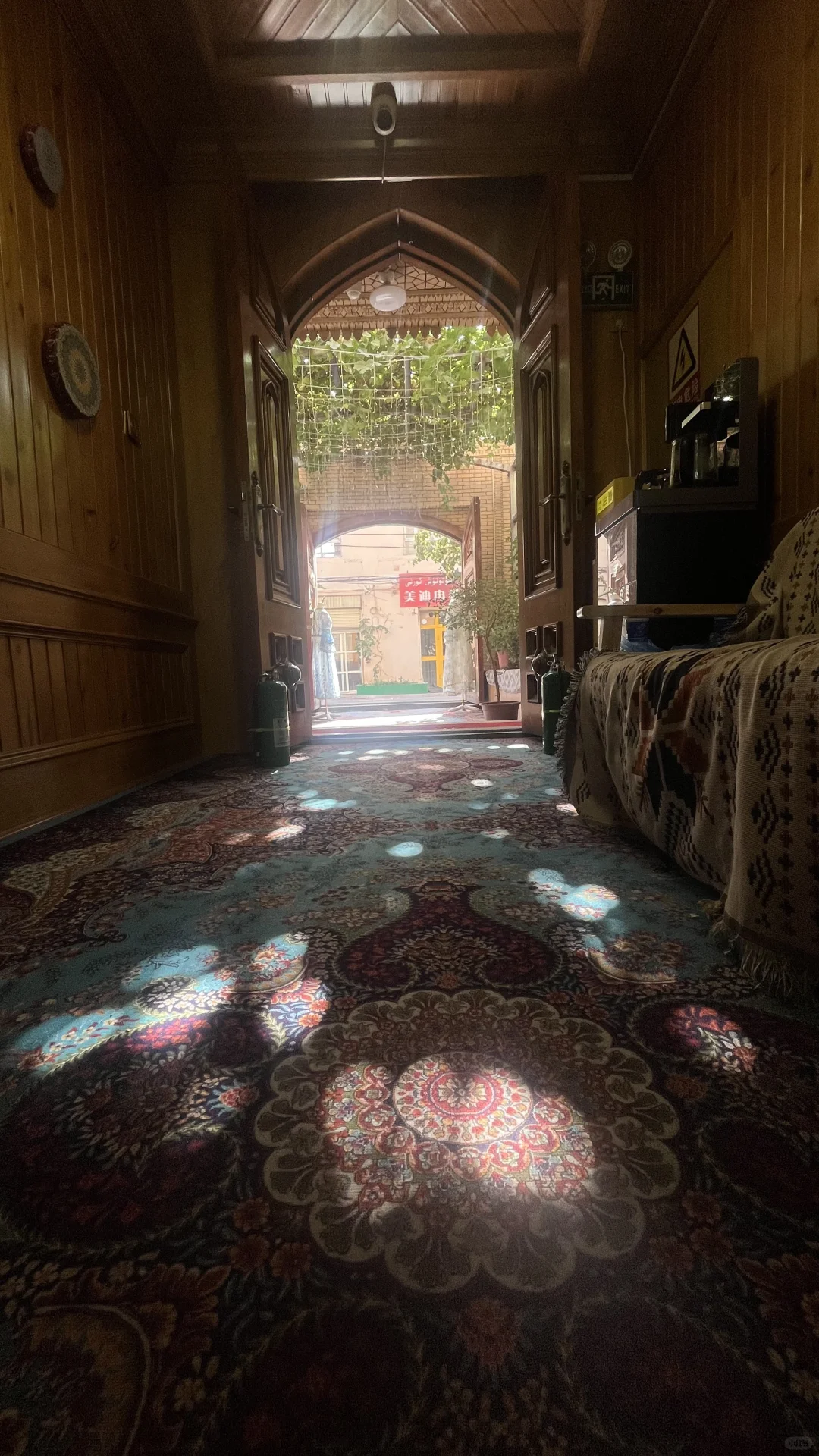 喀什民宿招聘前台