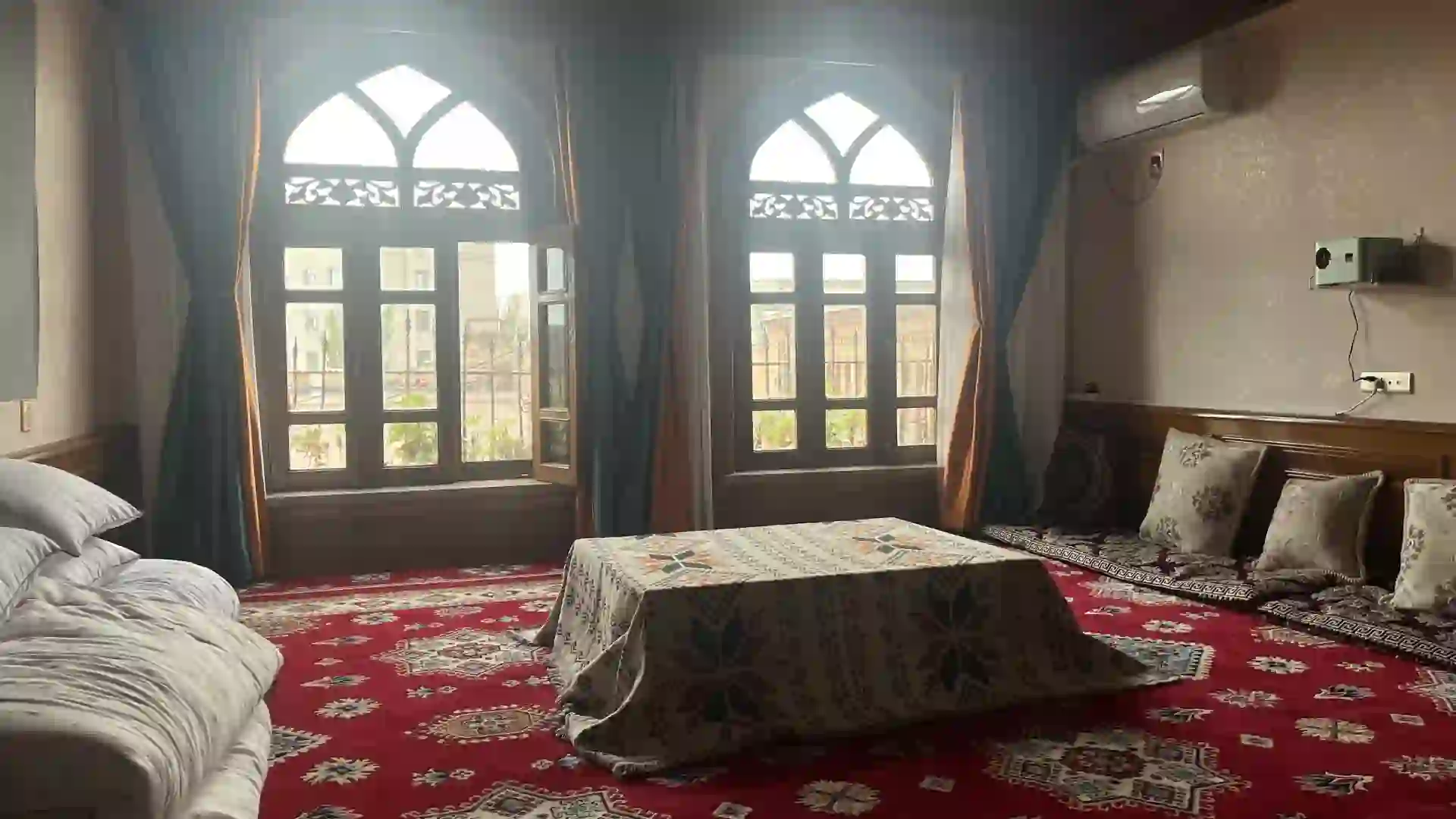 喀什民宿招聘前台